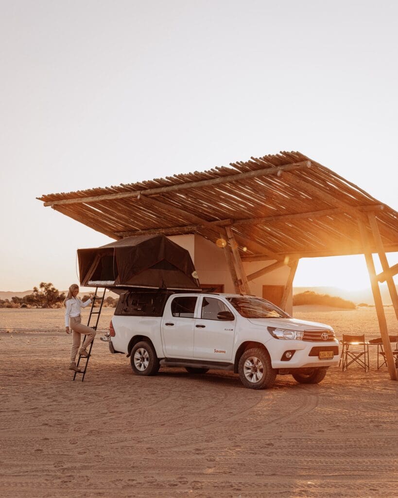 roadtrip in namibie namibia nomads daktent travelbase