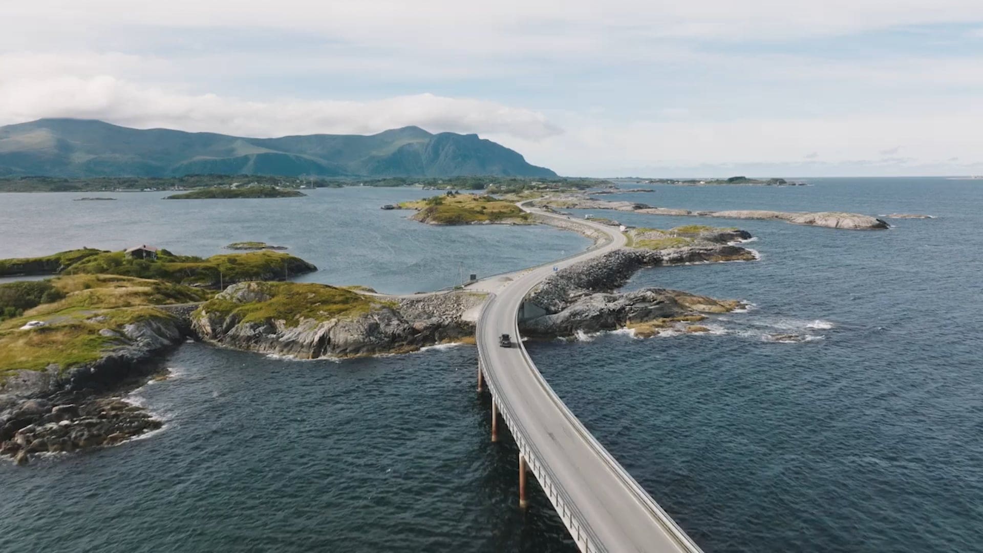 noorwegen atlantic road roadtrip nordic nomads norway