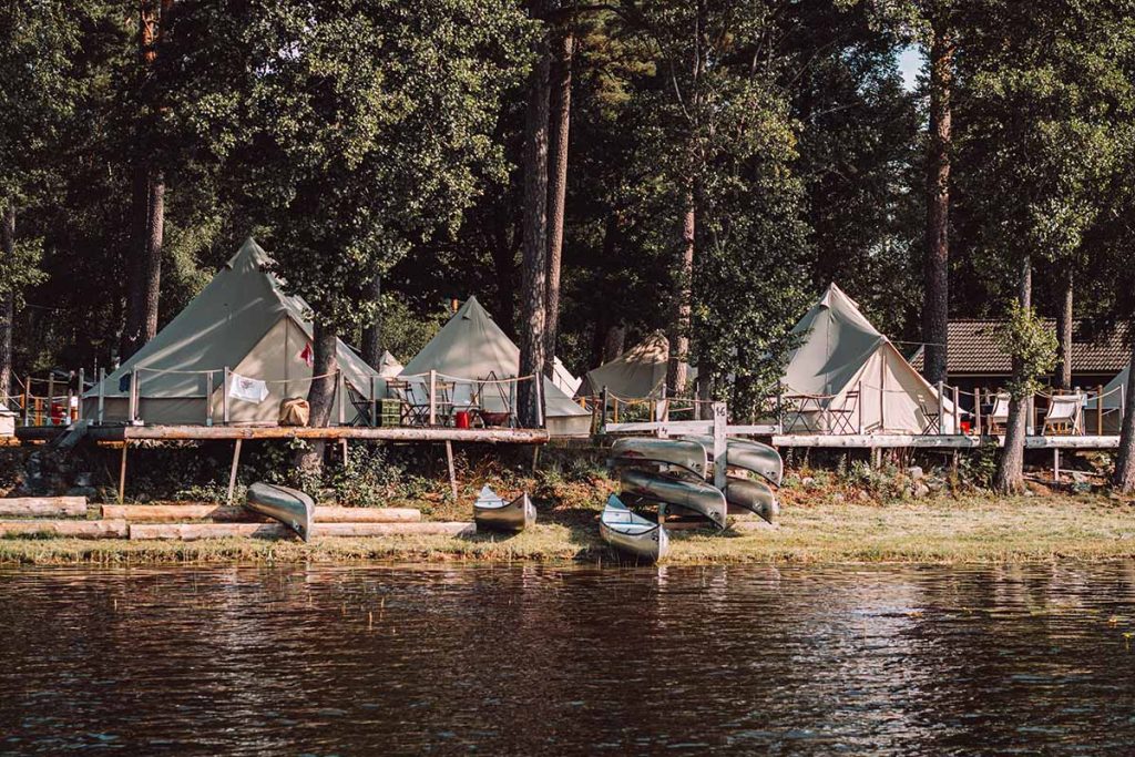 Kamperen bij Nordic Woods in Zweden: wildernisavontuur in de bossen van Småland