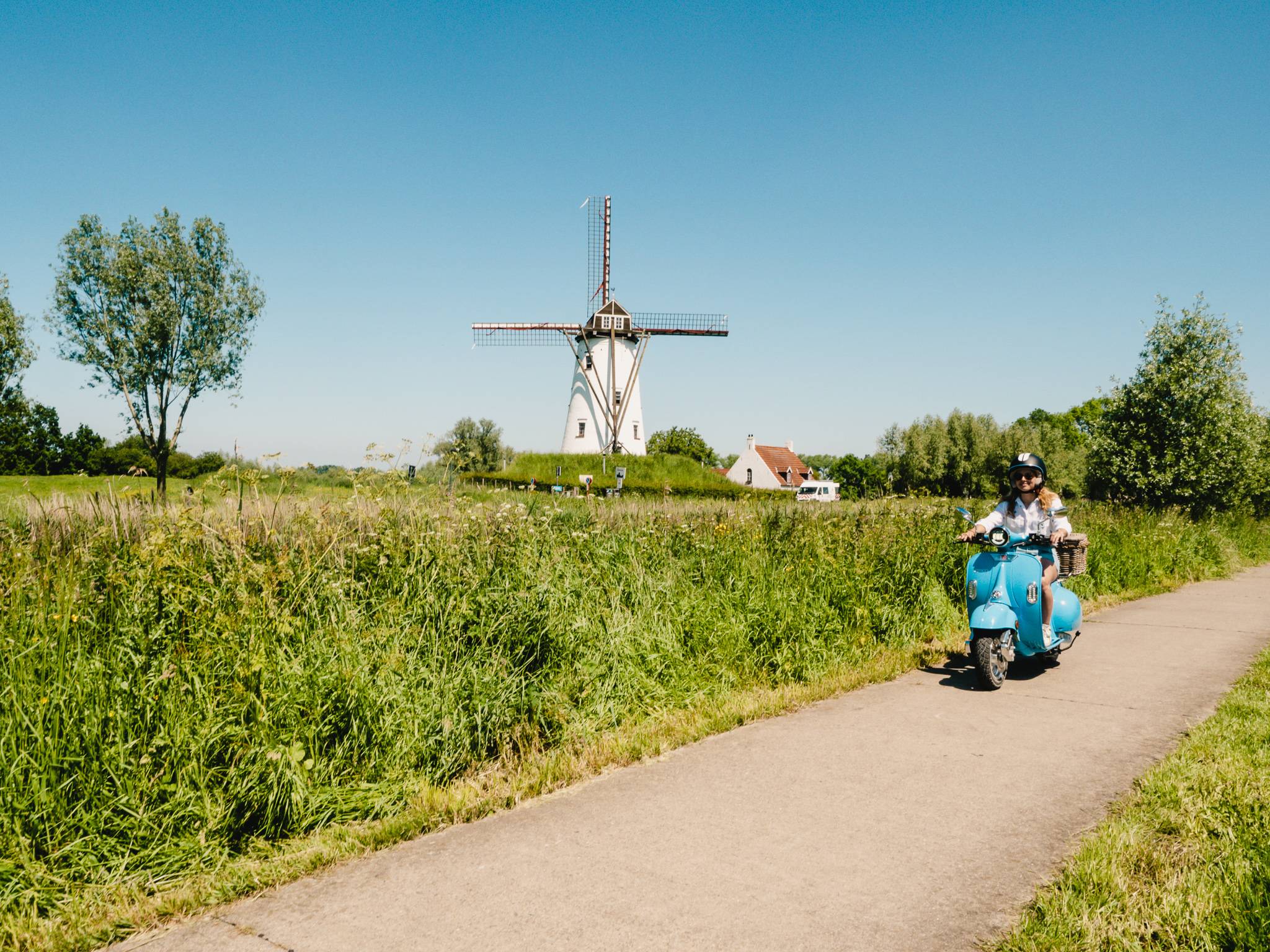 reis trip belgie brugge vespa